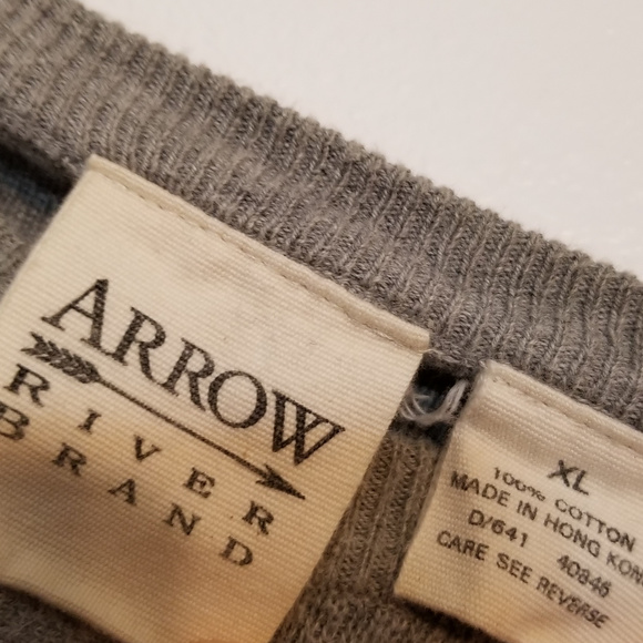 Arrow River Gray Sweater - Picture 2 of 4